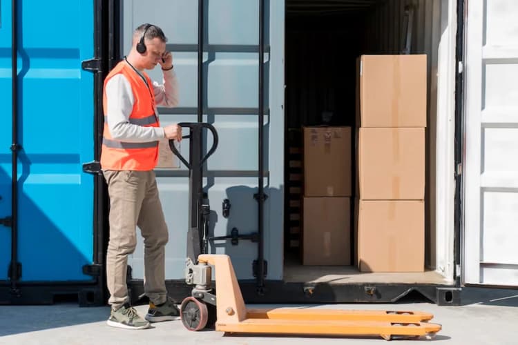 LTL (Less Than Truckload)